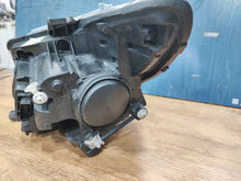 Laden Sie das Bild in den Galerie-Viewer, Frontscheinwerfer Mercedes-Benz V Class W447 A4479063301 Rechts Headlight SCH8098123008dn