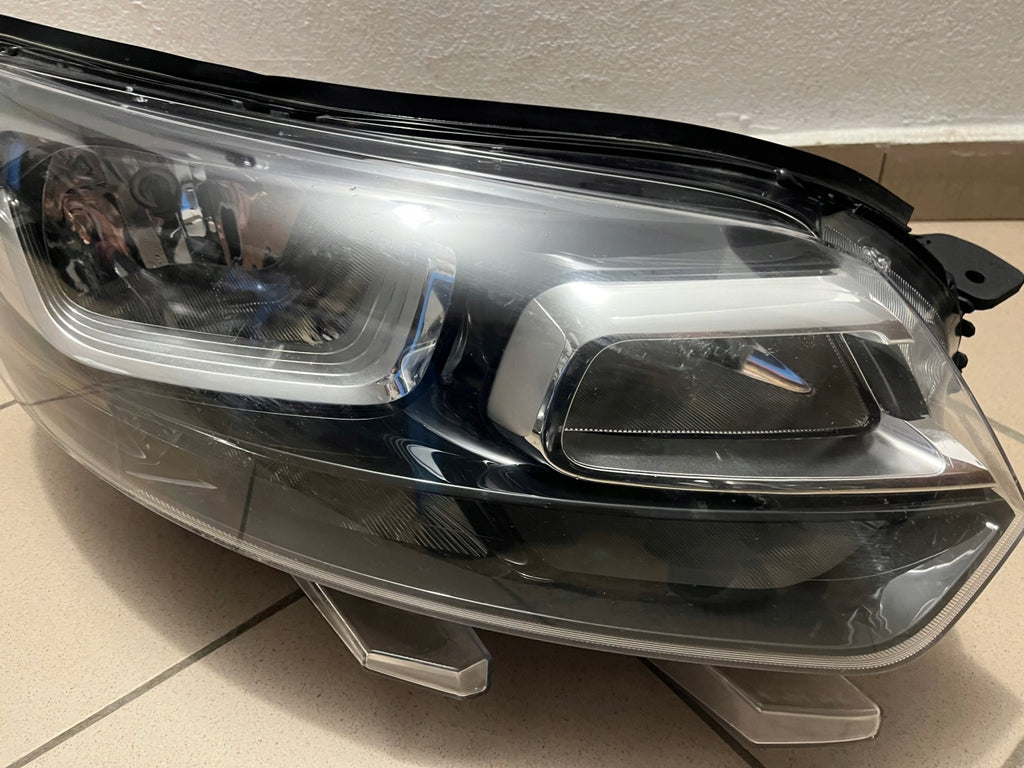 Frontscheinwerfer Citroën Jumpy Vivaro C 9808567680 Rechts Headlight SCH9568121426lf