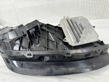 Laden Sie das Bild in den Galerie-Viewer, Frontscheinwerfer Tesla Model 3 1077375-00-C LED Links Scheinwerfer Headlight