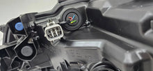 Laden Sie das Bild in den Galerie-Viewer, Frontscheinwerfer Toyota Corolla 81150-02T31-00 Links Scheinwerfer Headlight SCH1829025240xb