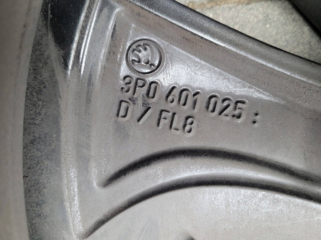 1x Alufelge 17 Zoll 7.5" 5x112 3P0601025 Skoda Superb Rim Wheel
