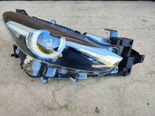 Laden Sie das Bild in den Galerie-Viewer, Frontscheinwerfer Mazda 3 Bm B63C-51030 Full LED Rechts Scheinwerfer Headlight SCH9561048957fm