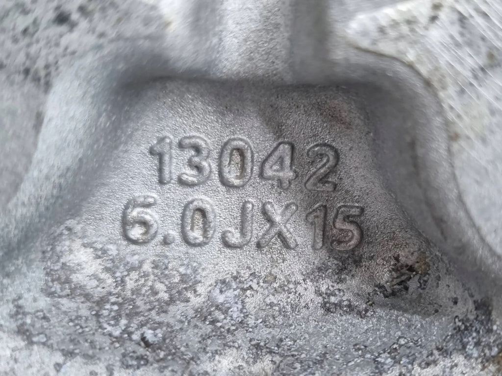 1x Alufelge 15 Zoll 6.0" 4x100 47ET Glanz Grau 52910C8800 Hyundai I10 Mg FEL4645956473km