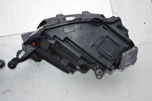 Laden Sie das Bild in den Galerie-Viewer, Frontscheinwerfer Skoda Kamiq 658941016B 658941015B LED Ein Satz Headlight SCH3285744960eo