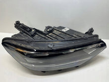 Laden Sie das Bild in den Galerie-Viewer, Frontscheinwerfer VW Passat B8 3G1941036Q Rechts Scheinwerfer Headlight