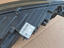 Load image into Gallery viewer, Frontscheinwerfer Skoda Octavia IV 5E4941015 5E4941016 Ein Satz Headlight SCH1110399330aq