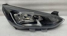 Laden Sie das Bild in den Galerie-Viewer, Frontscheinwerfer Ford Focus MX7B-13E014-CD LED Rechts Scheinwerfer Headlight