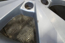 Load image into Gallery viewer, 1x Alufelge 16 Zoll 6.5" 5x112 46ET Glanz Silber 5E0601025C Skoda Octavia Iii FEL6666640838br