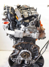 Laden Sie das Bild in den Galerie-Viewer, Motor Chrysler Grand Voyager I VM25D 2.8 CRD 137TKm Diesel Engine Komplett MOT4607044023bw