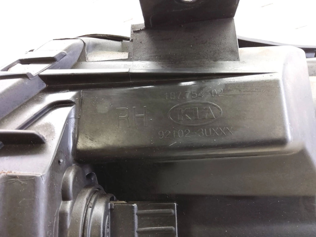 Frontscheinwerfer Kia Sportage 92102-3U270 Rechts Scheinwerfer Headlight SCH2324095096ej