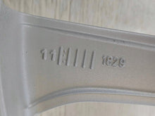 Laden Sie das Bild in den Galerie-Viewer, 1x Alufelge 17 Zoll 5x112 A2074010602 Mercedes-Benz C207 Rim Wheel FEL2140961415je