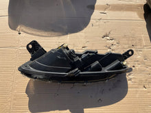 Laden Sie das Bild in den Galerie-Viewer, Frontscheinwerfer Citroën Berlingo 9819435680 Ein Stück (Rechts oder Links)