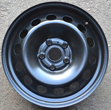 Laden Sie das Bild in den Galerie-Viewer, 1x Alufelge 16 Zoll 6.5&quot; 5x112 43ET Glanz Schwarz 8V0601027 Audi Rim Wheel