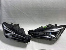 Load image into Gallery viewer, Frontscheinwerfer Seat Tarraco 5FJ941008D 5FJ941007D LED Rechts oder Links