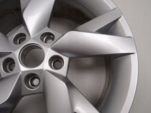 Laden Sie das Bild in den Galerie-Viewer, 1x Alufelge 17 Zoll 6.5" 5x112 46ET Glanz Silber 5E3601025AC Skoda Octavia Iv FEL6431015872gg