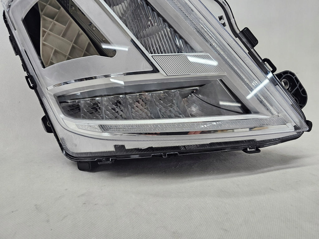 Frontscheinwerfer Volvo 24056510 LED Rechts Scheinwerfer Headlight SCH9991902810sj