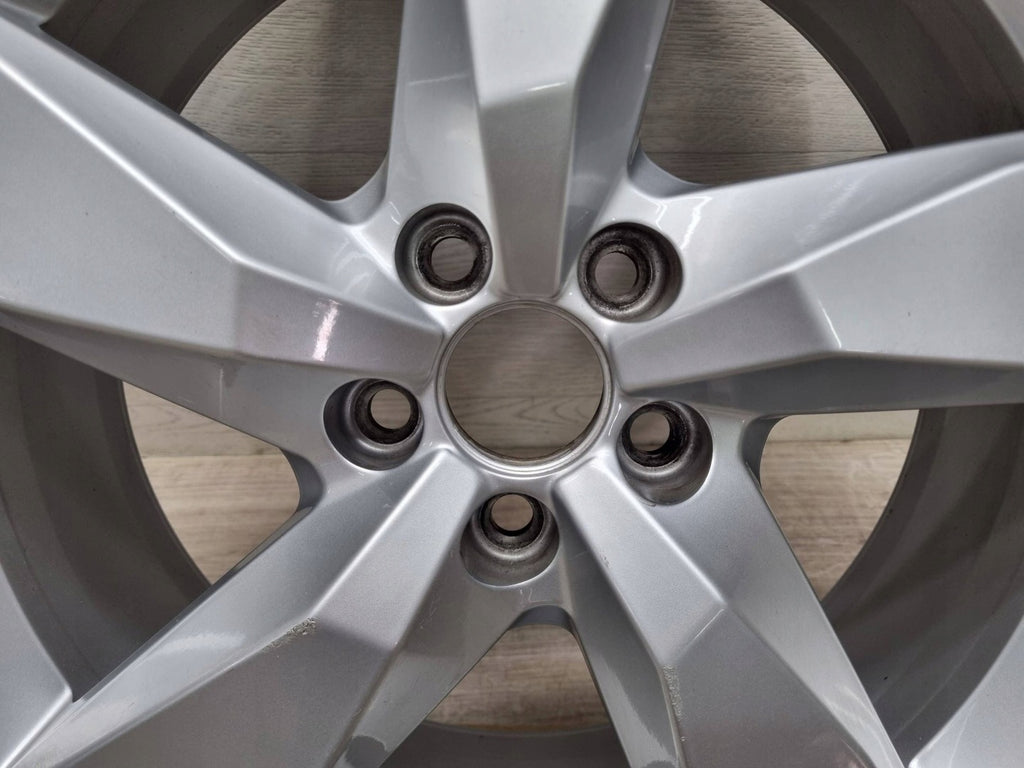 1x Alufelge 17 Zoll 6.5" 5x100 39ET Glanz Silber 2GM601025A VW T-Cross Rim Wheel FEL1770833189li