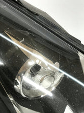 Laden Sie das Bild in den Galerie-Viewer, Frontscheinwerfer VW Passat B7 90005333 3AB941752 LED Rechts Headlight