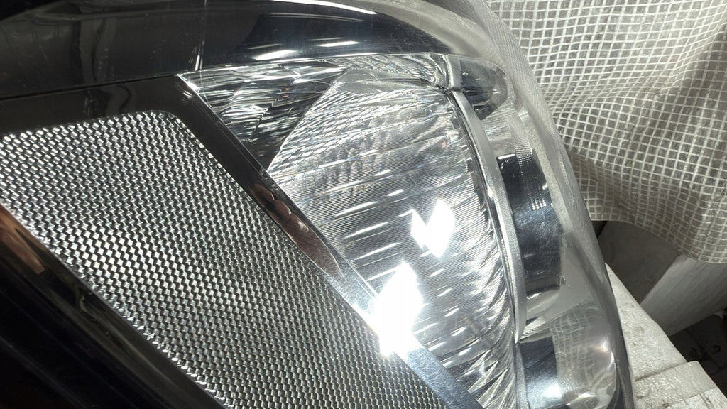 Frontscheinwerfer Hyundai H350 Rechts Scheinwerfer Headlight SCH5589939862qt