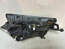 Laden Sie das Bild in den Galerie-Viewer, Frontscheinwerfer Skoda Kamiq Links Scheinwerfer Headlight SCH8752051596wn