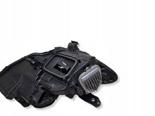 Laden Sie das Bild in den Galerie-Viewer, Frontscheinwerfer Mercedes-Benz Cla X117 C117 A1178206761 Links Headlight SCH3300483361pe