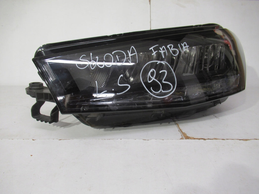 Frontscheinwerfer Skoda Fabia I 6VB941015 LED Ein Stück (Rechts oder Links)