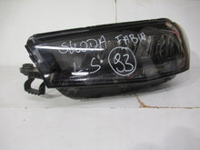 Laden Sie das Bild in den Galerie-Viewer, Frontscheinwerfer Skoda Fabia I 6VB941015 LED Ein Stück (Rechts oder Links)