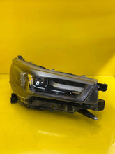 Laden Sie das Bild in den Galerie-Viewer, Frontscheinwerfer Toyota Hilux VIII LED Rechts Scheinwerfer Headlight SCH2256252422xx