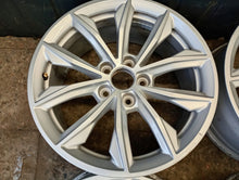 Laden Sie das Bild in den Galerie-Viewer, 1x Alufelge 17 Zoll 8.0" 5x112 39ET Glanz Silber 80A601025 Audi Q5 1 Rim Wheel FEL7333880707xn