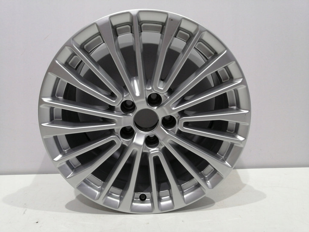 1x Alufelge 18 Zoll 8.0" 5x112 39ET Glanz Silber 4K0601025C Audi A6 C8 Rim Wheel