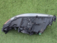 Laden Sie das Bild in den Galerie-Viewer, Frontscheinwerfer Volvo V70 S60 30698847 Xenon Rechts Scheinwerfer Headlight SCH2132589185ks