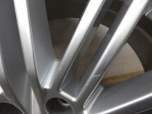 Laden Sie das Bild in den Galerie-Viewer, 1x Alufelge 18 Zoll 8.0" 5x112 31ET Glanz Silber 8W0601025EE Audi A4 B9 FEL1363389702tf