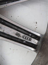 Load image into Gallery viewer, 1x Alufelge 18 Zoll 8.0&quot; 5x112 33ET Glanz Silber 8N0601025L Audi Rim Wheel