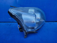Laden Sie das Bild in den Galerie-Viewer, Frontscheinwerfer Toyota Avensis 980444-35 Xenon Rechts Scheinwerfer Headlight SCH2026608150po