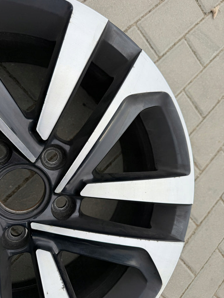 1x Alufelge 17 Zoll 7.0" 5x112 40ET 5NA601025AC VW Tiguan Rim Wheel FEL8926124333pl