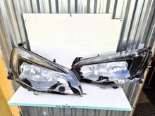 Laden Sie das Bild in den Galerie-Viewer, Frontscheinwerfer Opel Astra 13371596 Rechts Scheinwerfer Headlight SCH8727011446rx