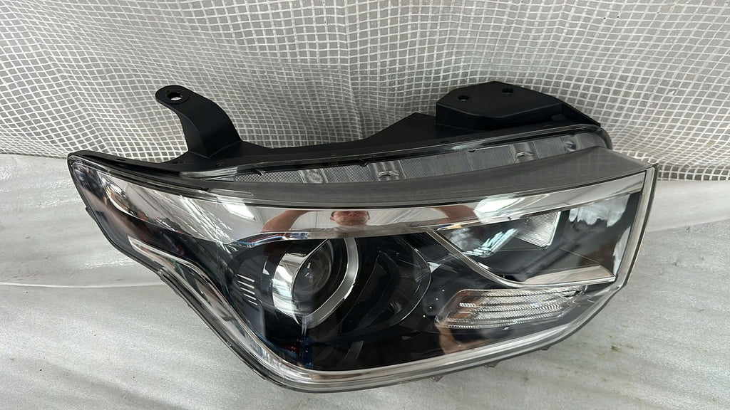 Frontscheinwerfer Hyundai H1 92102-4H610 Rechts Scheinwerfer Headlight