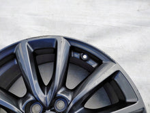 Laden Sie das Bild in den Galerie-Viewer, 1x Alufelge 18 Zoll 7.0&quot; 5x114.3 45ET Glanz Graphit Mazda 3 Bp Rim Wheel