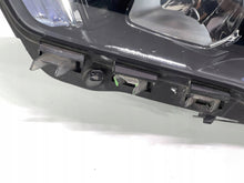 Laden Sie das Bild in den Galerie-Viewer, Frontscheinwerfer Mercedes-Benz Cla X118 C118 A1189068300 LED Links Headlight SCH5519876939jr