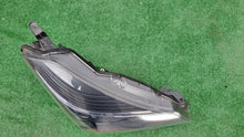 Load image into Gallery viewer, Frontscheinwerfer Toyota Yaris Rechts Scheinwerfer Headlight