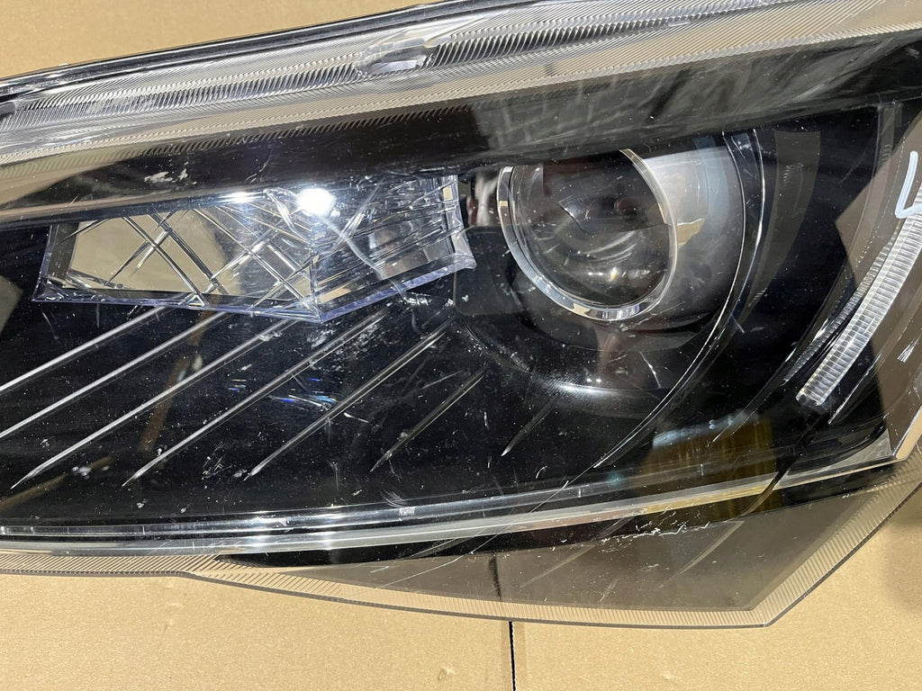 Frontscheinwerfer Skoda Superb III 3V1941015B LED Ein Stück (Rechts oder Links)