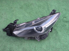 Load image into Gallery viewer, Frontscheinwerfer Mazda 3 BSP551040 Links Scheinwerfer Headlight SCH2712206705dy