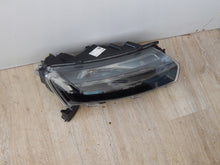 Laden Sie das Bild in den Galerie-Viewer, Frontscheinwerfer Dacia Spring 266008993R Rechts Scheinwerfer Headlight SCH3657615523cb