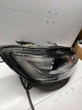 Laden Sie das Bild in den Galerie-Viewer, Frontscheinwerfer Audi A6 174461140N Rechts Scheinwerfer Headlight SCH7671466105sv