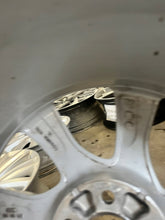 Load image into Gallery viewer, 1x Alufelge 17 Zoll 7.5" 5x100 36ET Glanz Silber 8X0601025J Audi A1 Rim Wheel FEL6998114767yh