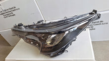 Laden Sie das Bild in den Galerie-Viewer, Frontscheinwerfer Toyota 81150-02S60 LED Links Scheinwerfer Headlight SCH6980657635pv