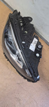 Laden Sie das Bild in den Galerie-Viewer, Frontscheinwerfer Mercedes-Benz W206 S206 A2069065404 Rechts Headlight SCH3173911346fu
