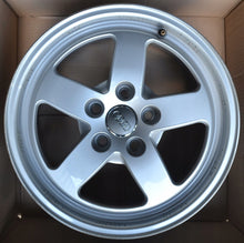 Load image into Gallery viewer, 4x Alufelge 16 Zoll 7.0&quot; 5x112 35ET Glanz Silber 8W0601025 Audi A6 A4 Rim Wheel