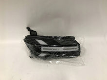 Laden Sie das Bild in den Galerie-Viewer, Frontscheinwerfer Dacia Spring 266007890 Rechts Scheinwerfer Headlight SCH5357324040qy