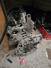 Load image into Gallery viewer, Motor Peugeot I 10Z1AE 1.2 6TKm Benzin Engine Unkomplett MOT7219690853fi